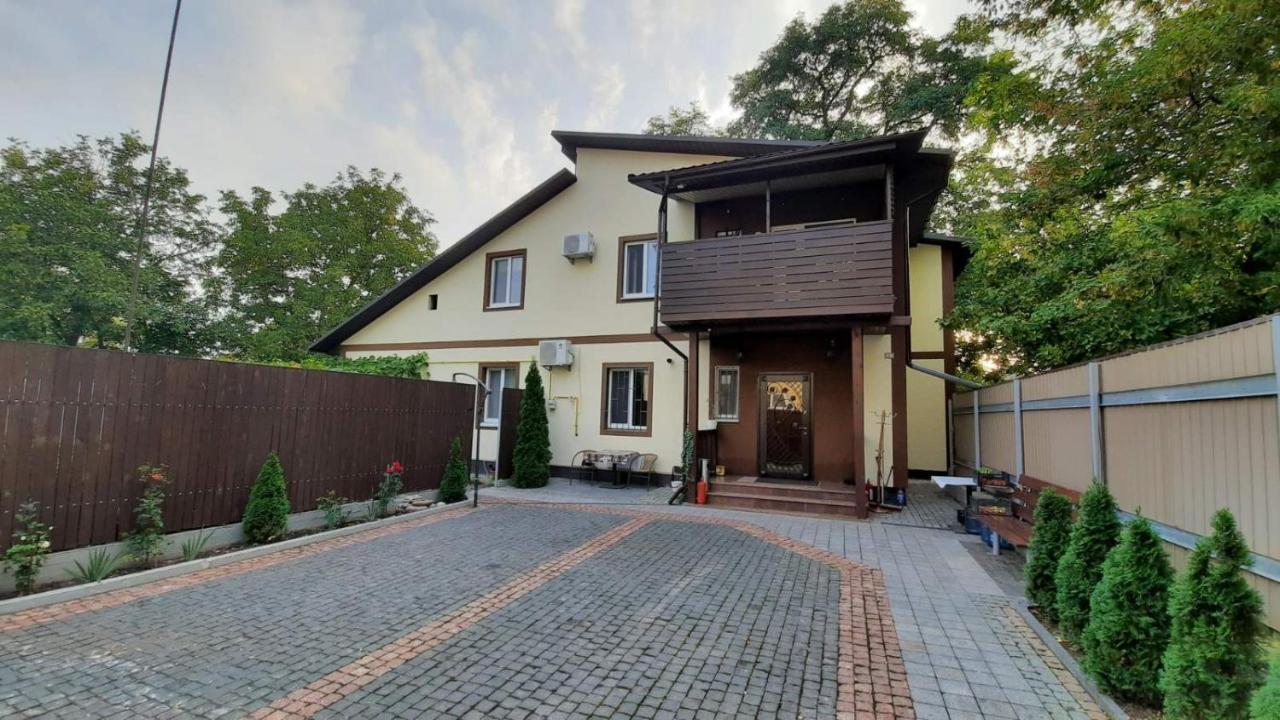 ホテルLife House Berezan エクステリア 写真