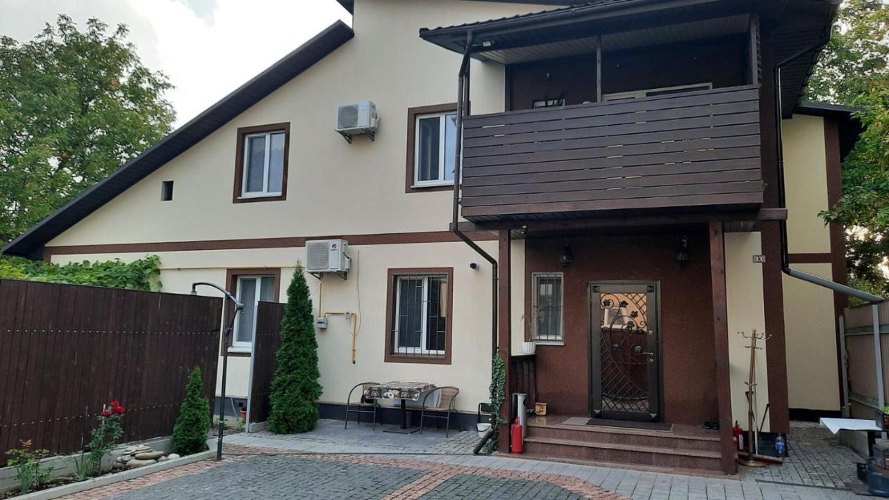 ホテルLife House Berezan エクステリア 写真